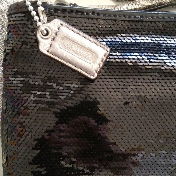 NWOT MINT COACH Black Poppy Sequin Clutch w/ Shoulder Chain - Picture 10 of 10